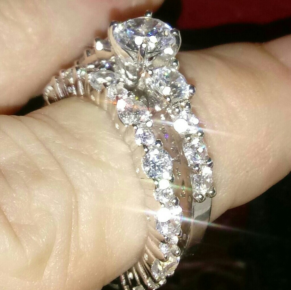 Stunning Size 7 stunning wedding engagement ring s